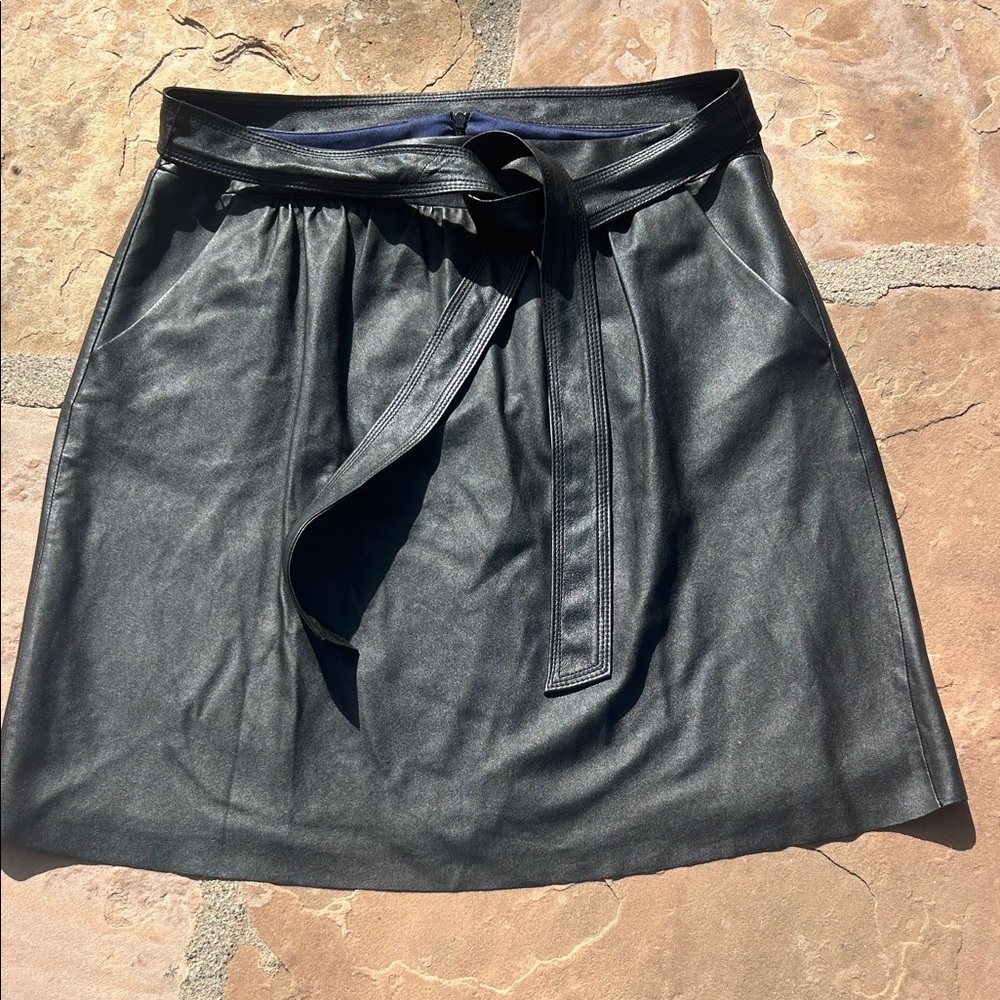 Elie Tahari 100% Lamb Leather Skirt - Picture 3 of 10